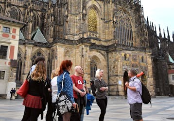 Visite du château de Prague : billet d’entrée pour les intérieurs et déjeuner